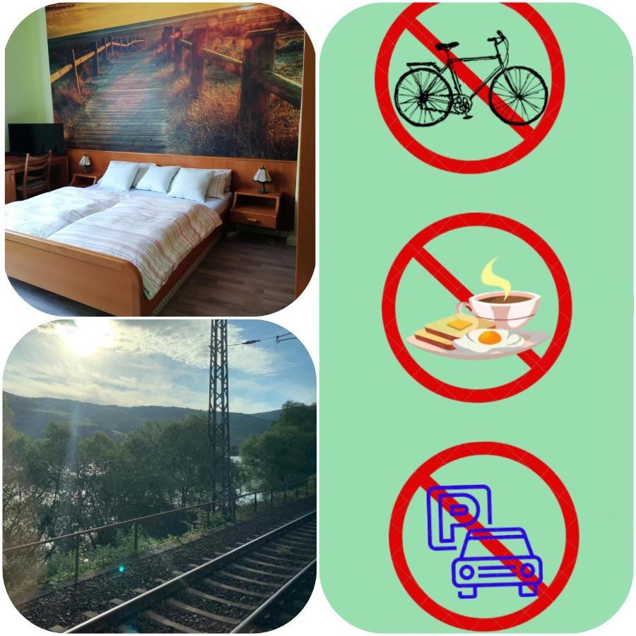 Hotelzimmer Im Alten Reihenhaus Auf Der Stadtmauer Bacharach Bagian luar foto